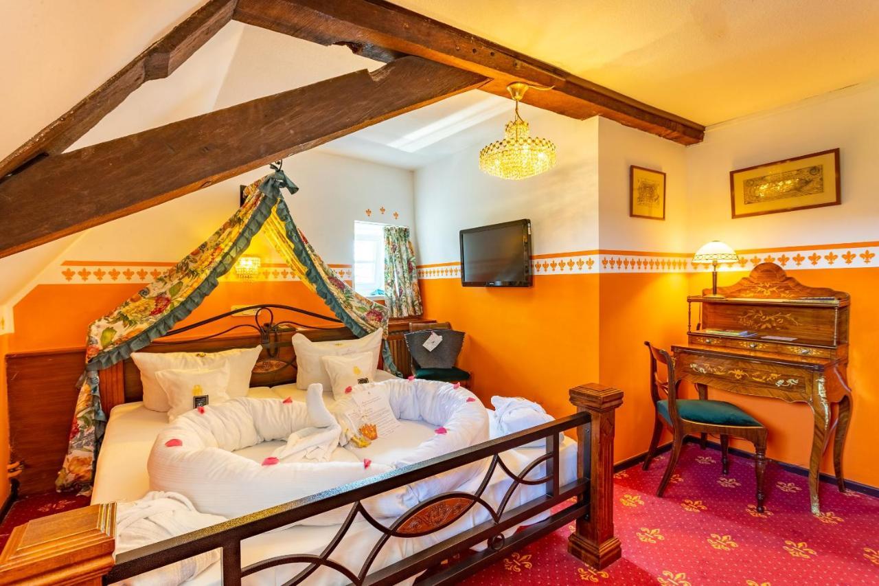 Hotel Burg Trendelburg Esterno foto